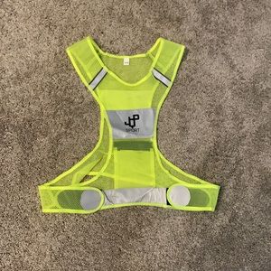 Light reflecting running vest